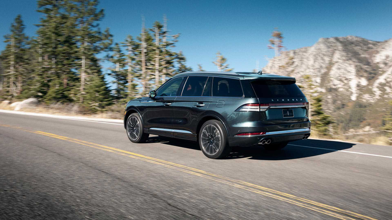 Illustration for article titled The 2020 Lincoln Aviator Has Sleek Lines and 450 HP